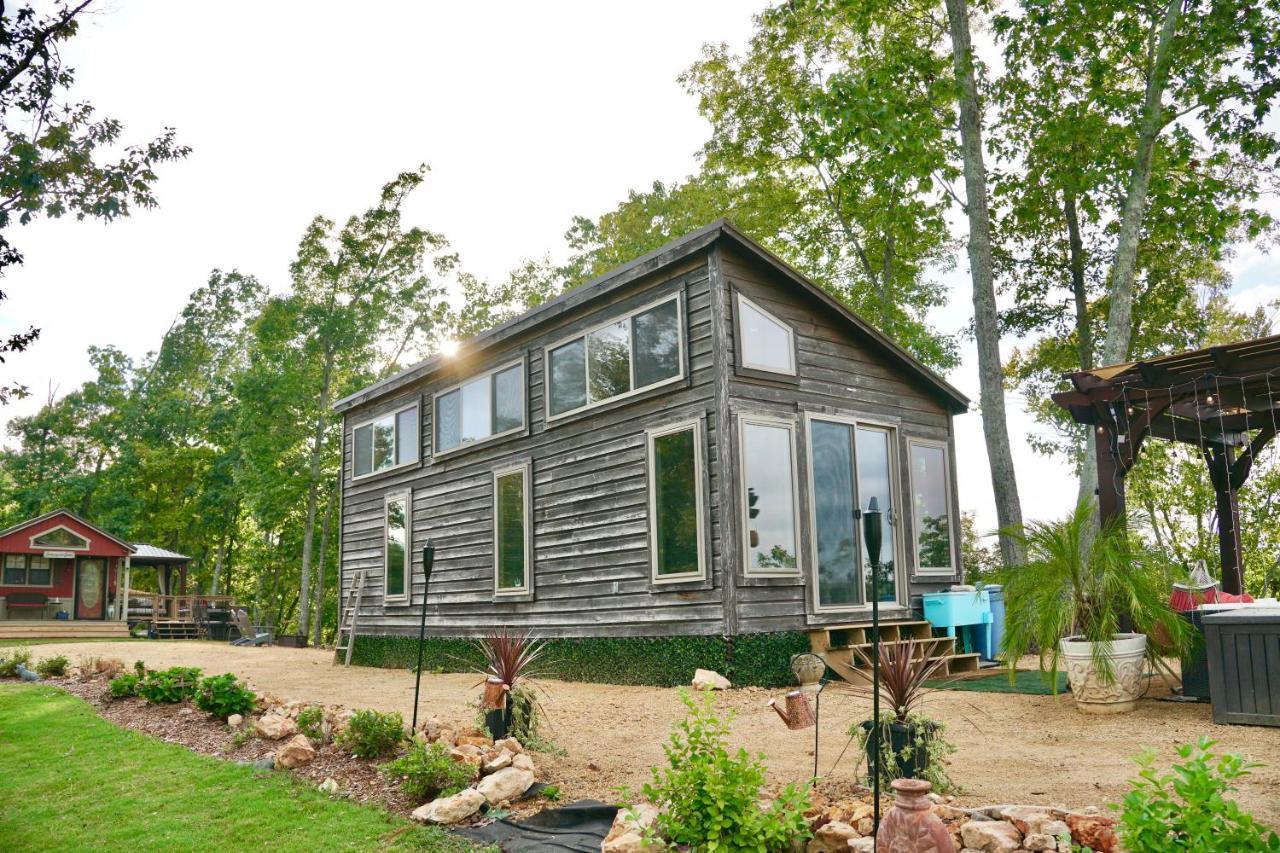 The Gemini-A Dreamy, Waterfront Tiny Cabin Rogersville Esterno foto